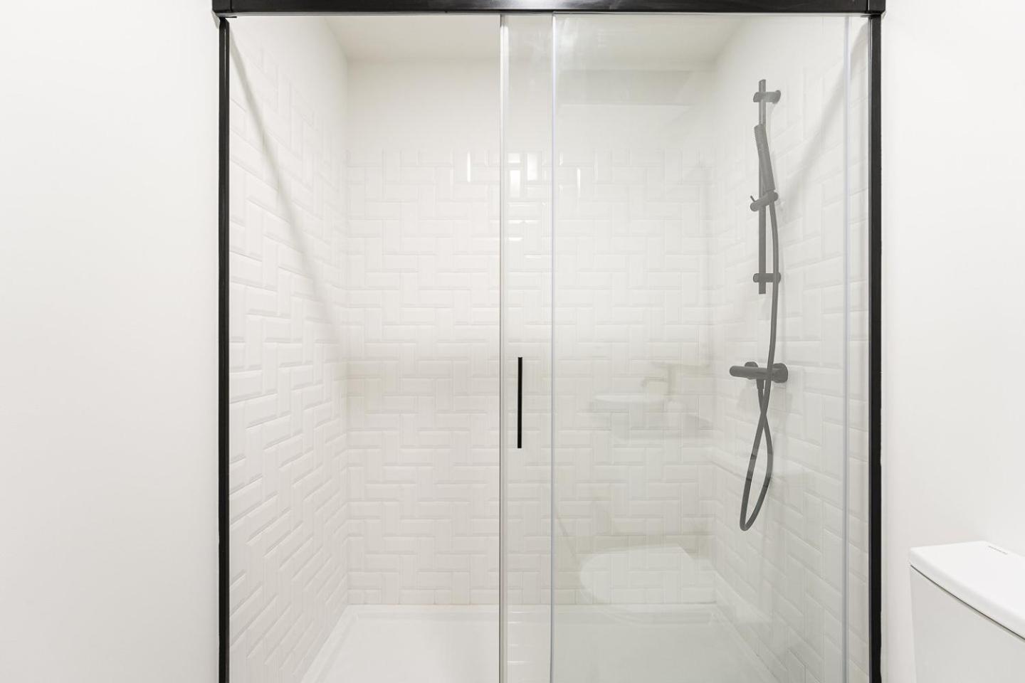 Guestready - A Modern Stay In Downtown Порто Екстериор снимка
